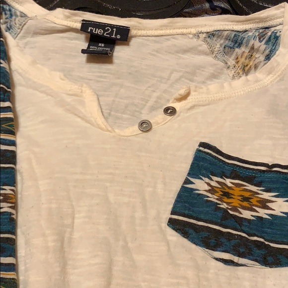 Top - Picture 2 of 3